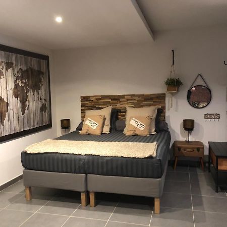 Auberge De Pachoquin Meounes-les-Montrieux Екстер'єр фото