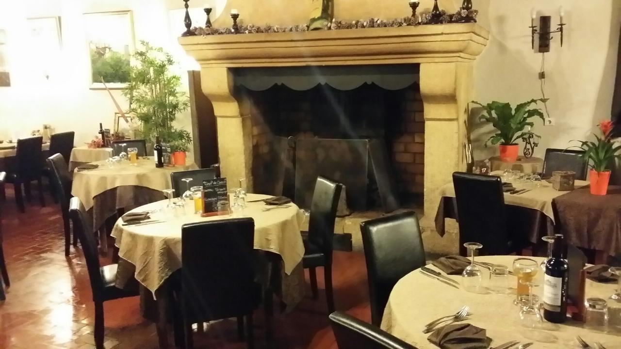 Auberge De Pachoquin Meounes-les-Montrieux Екстер'єр фото