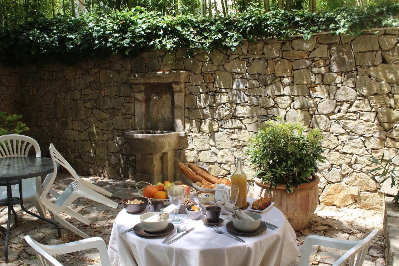 Auberge De Pachoquin Meounes-les-Montrieux Екстер'єр фото
