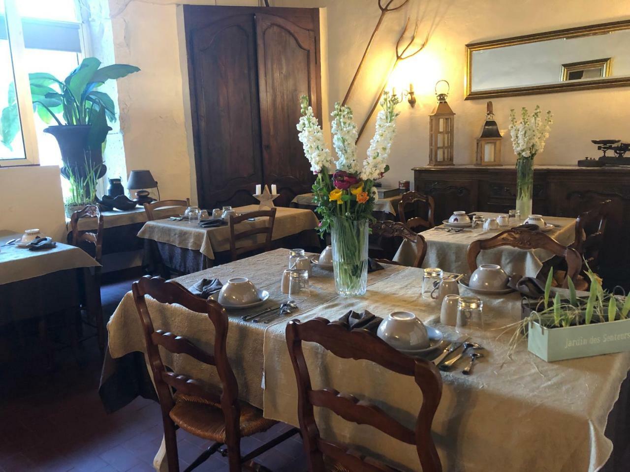 Auberge De Pachoquin Meounes-les-Montrieux Екстер'єр фото